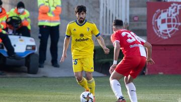 Girona 2 - C¨¢diz 0: resumen, goles y resultado del partido