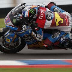 Oliveira le da a KTM su primera pole; Álex Márquez, tercero