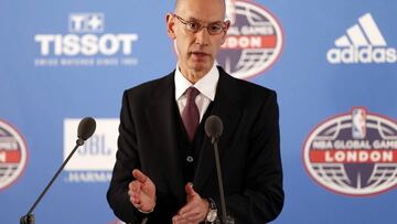 El comisionado Adam Silver.