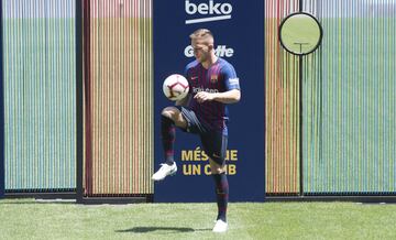 Presentación de Arthur como nuevo jugador del Fútbol Club Barcelona.

