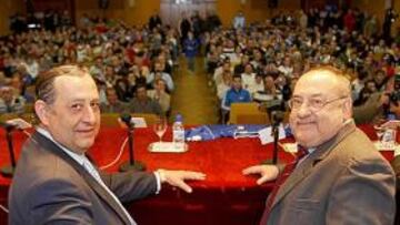 <b>ÉXITO TOTAL.</b> El Salón Las Marinas de Cajasol (Jerez) fue el lugar escogido para el Encuentro con los Ases que resultó un éxito rotundo.