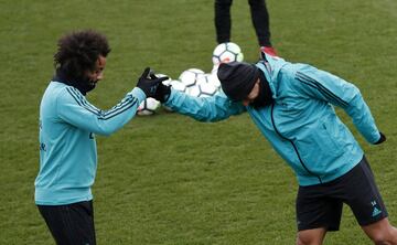 Marcelo reaparece muy activo en el entrenamiento del Madrid