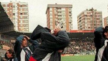 <b>DESESPERACIÓN</B>. El Atlético viajó a Oviedo con escasas posibilidades de salvarse, pero el empate le mandó a Segunda en la jornada 36.