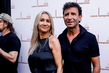 Luis Milla, exjugador de fútbol y esposa, Marisa Manzanares.