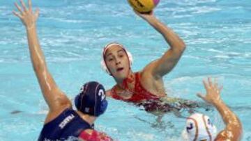 Judith Forca, en acción durante el partido ante Francia.