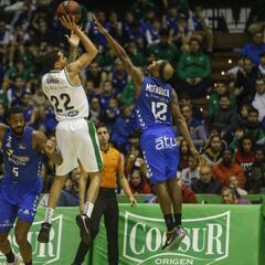 Erick Green saca al Betis del pozo en su debut con los verdiblancos