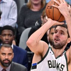 Mirotic: "Apostaría por ver a Anthony Davis en los Celtics"