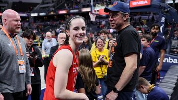 INDIANAPOLIS, INDIANA - JUNE 01: Caitlin Clark #22 of the Indiana Fever celebrates after defeating the Chicago Sky in the game at Gainbridge Fieldhouse on June 01, 2024 in Indianapolis, Indiana. NOTE TO USER: User expressly acknowledges and agrees that, by downloading and or using this photograph, User is consenting to the terms and conditions of the Getty Images License Agreement. Andy Lyons/Getty Images/AFP (Photo by ANDY LYONS / GETTY IMAGES NORTH AMERICA / Getty Images via AFP)