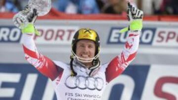 Marcel Hirscher celebra el campeonato del mundo