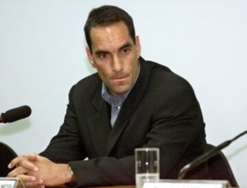 Edmundo played for Fiorentina, Napoli, Vasco de Gama and internacional before being slapped a four-year term for manslaughter. A 'Habeas Corpus' allowed him to walk free after spending just one day behind bars.