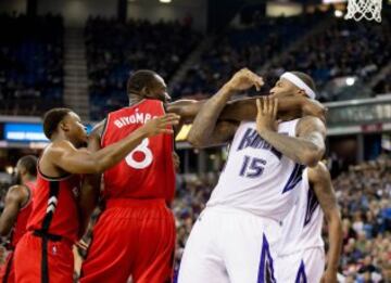 Bismack Biyombo y DeMarcus Cousins.