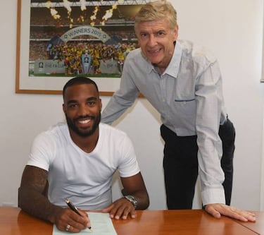 Lacazette se le escapa al Atleti: el Arsenal anuncia su fichaje