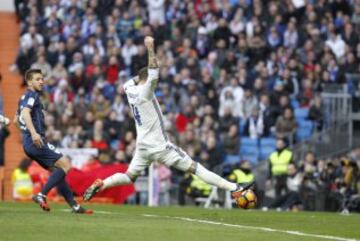 Sergio Ramos marca el 2-0.