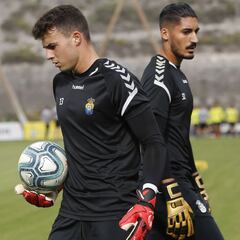 La portería, primer gran debate de la próxima UD Las Palmas