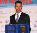 Giggs desea renovar una temporada más con el United