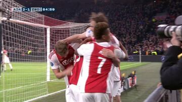 El Ajax sigue la estela del PSV