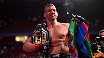 Dricus du Plessis will defend his middleweight belt for the third time this weekend, against Khamzat Chimaev.