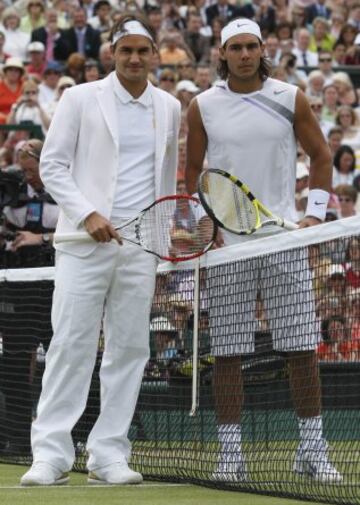 El 8 de Julio de 2007 se vuelven a enfrentar en la final de Wimbledon donde Federer conseguiría su quinto trofeo consecutivo en Wimbledon al ganar a Nadal por 7-6 (9-7), 4-6, 7-6 (3), 2-6 y 6-2