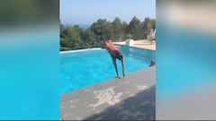 Nivel casi olímpico: el salto acrobático de Antonela para zambullirse en la piscina