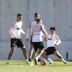 El Valencia vacía su enfermería en el mejor momento posible