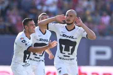 El paraguayo llegó a la Liga MX con el Necaxa, equipo en el que se convirtió en el goleador del equipo y despertó el interés de otros clubes. En el 2018 llegó a Pumas.