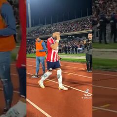 Con gritos de “borracho, borracho”, Alexis Vega fue recibido en C.U.