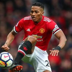 Querétaro presenta a Antonio Valencia como su refuerzo para el Clausura 2021