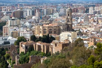La ciudad andaluza se fundó en el siglo VII a.C. como colonia fenicia y se llamó 'Malaka'. El asentamiento se ubicó cerca del cerro donde se encuentra hoy la Alcazaba. 