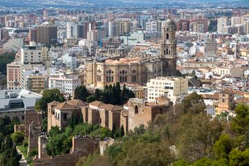 La ciudad andaluza se fundó en el siglo VII a.C. como colonia fenicia y se llamó 'Malaka'. El asentamiento se ubicó cerca del cerro donde se encuentra hoy la Alcazaba.