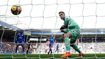 Este error de Butland le cost&oacute; dos puntos al Leicester.