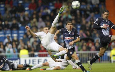 La primera visita del conjunto croata al estadio Santiago Bernabéu se saldó con una nueva goleada de los blancos, que festejaron así el partido 1.500 del Madrid en el estadio Santiago Bernabéu. El partido no tuvo mucho desarrollo, pues antes del minuto 10 de encuentro, los blancos ya goleaban a los croatas con un contundente 3-0. Los blancos se dieron un festín desde entonces, con lujos y detalles de cara a la afición para acabar con un contundente 6-2 y un formidable remate de chilena de Benzema que se estrellaba en el larguero. 