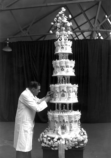 El pastel de boda de Isabel II y Felipe de Edimburgo.