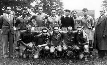 El Sochaux es un club histórico de Francia y uno de los organizadores de la actual Liga francesa. De hecho fue el primer equipo del país en profesionalizarse en 1932. Este hecho le llevó a ser uno de los grandes de Francia durante los primeros años de la Liga, alzándose con dos campeonatos en 1935 y 1938. A pesar de que ahora milita en Segunda (lleva siete cursos), ha estado en la máxima categoría durante 63 de los 73 años que tiene de historia. Para paliar la crisis económica que sufría el club, el Alavés se hizo cargo de la planificación y dirección deportiva en 2018, un acuerdo que se rompió tan sólo ocho meses después. Por allí pasaron en ese periodo jugadores como Rafa Navarro, Einar Galilea, Demirovic... además de José Manuel Aira, en el puesto de entrenador.