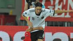 Gómez hunde a la débil Austria con un doblete