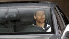 Xabi Alonso se pasó ayer por el estadio Santiago Bernabéu