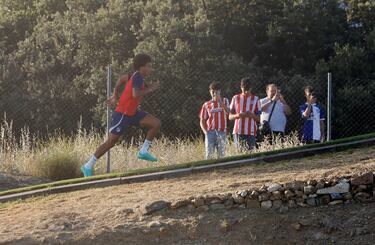 Witsel durante la sesión de entrenamiento de hoy del Atlético de Madrid en Los Ángeles de San Rafael.