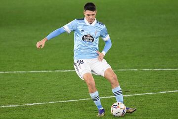 Debut: Cádiz-Celta de Vigo
Día del debut: 14/12/20
Edad del debut: 19 años, 10 meses y 5 días