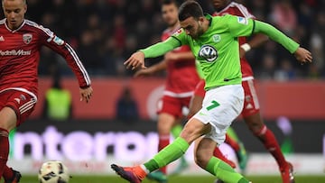 Borja Mayoral en un partido con el Wolfsburgo.