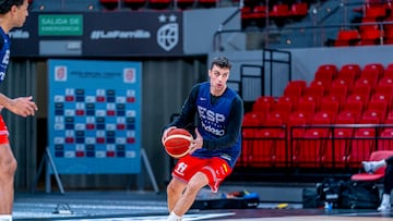 Carlos Alocén, base de la Selección, durante un entrenamiento en Zaragoza.