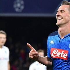 El Atleti pregunta por Milik
