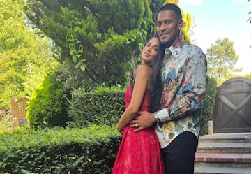 Marrion Valette Areola, pareja de Alphonse Areola, es una de las grandes referentes de la belleza deportiva, al igual que de las redes sociales gracias a su faceta de influencer, donde su positivismo es su marca personal. Esta pareja, que lleva casi una d谷cada de relaci車n, tiene tres hijas en com迆n (Ayleen Grace, Aymma-Lyse y Ayva-May).?