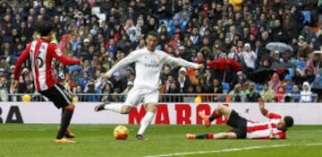 Cristiano Ronaldo, el m¨¢ximo goleador hist¨®rico de la Champions League y vigente camepe¨®n de Europa a nivel de clubes y selecciones. En sus 9 temporadas en el Real Madrid marc¨® 450 goles en 438 partidos.