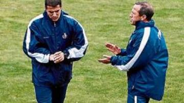 <b>DE VISITA. </b>Víctor Muñoz regresará a Huelva una temporada después de su destitución. Quien no estará será Uche. El nigeriano no entra mucho en los planes del técnico y verá el partido por la televisión.