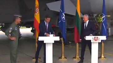 Un avi¨®n militar ruso interrumpe la rueda de prensa de Pedro S¨¢nchez en Lituania