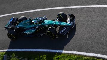 Fernando Alonso, con el Aston Martin AMR24 en Silverstone.