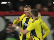 Pasarán los años y seguirá siendo uno de los ‘9’ más temidos en Europa: el golazo de Dzeko tiene que verlo