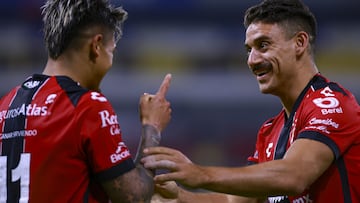 during the 12th round match between Atlas and FC Juarez as part of the Liga BBVA MX, Torneo Apertura 2025 at Jalisco Stadium, on October 03, 2025 in Guadalajara, Jalisco, Mexico.