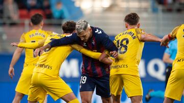 10/12/23 PARTIDO SEGUNDA DIVISION 
SD EIBAR- FC ANDORRA
STOICHKOV  jugador del SD EIBAR






