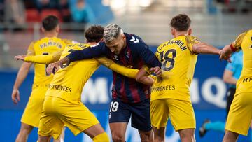 10/12/23 PARTIDO SEGUNDA DIVISION
SD EIBAR- FC ANDORRA
STOICHKOV jugador del SD EIBAR