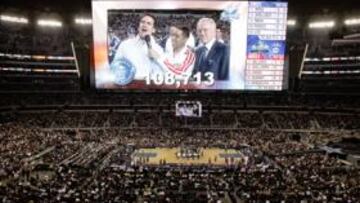 <b>IM-PRE-SIO-NAN-TE. </b>El All Star de Dallas batió el récord de asistencia. Este era el aspecto que ofrecía el Cowboys Stadium durante la disputa del duelo Este-Oeste.